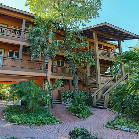 Hotel Posada Seremein ,West Bay ,Roatan Экстерьер фото