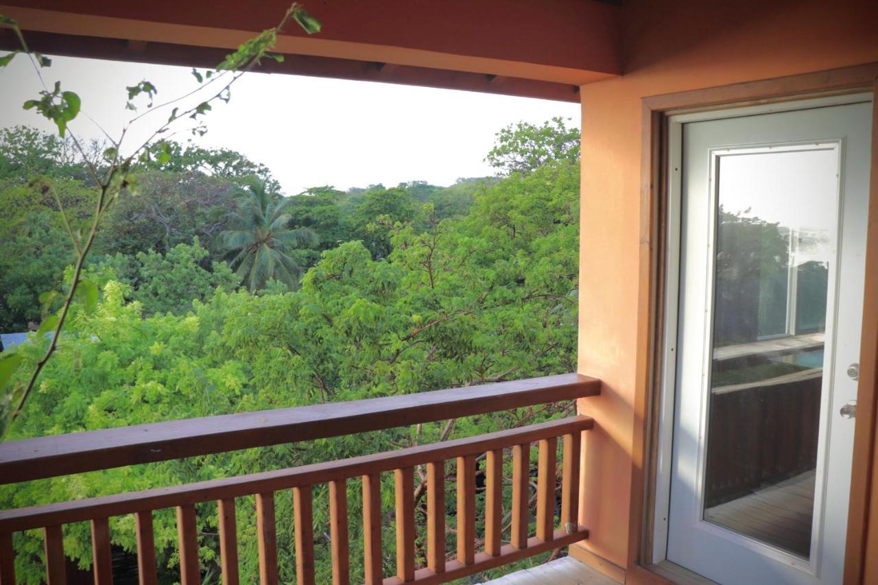 Hotel Posada Seremein ,West Bay ,Roatan Экстерьер фото