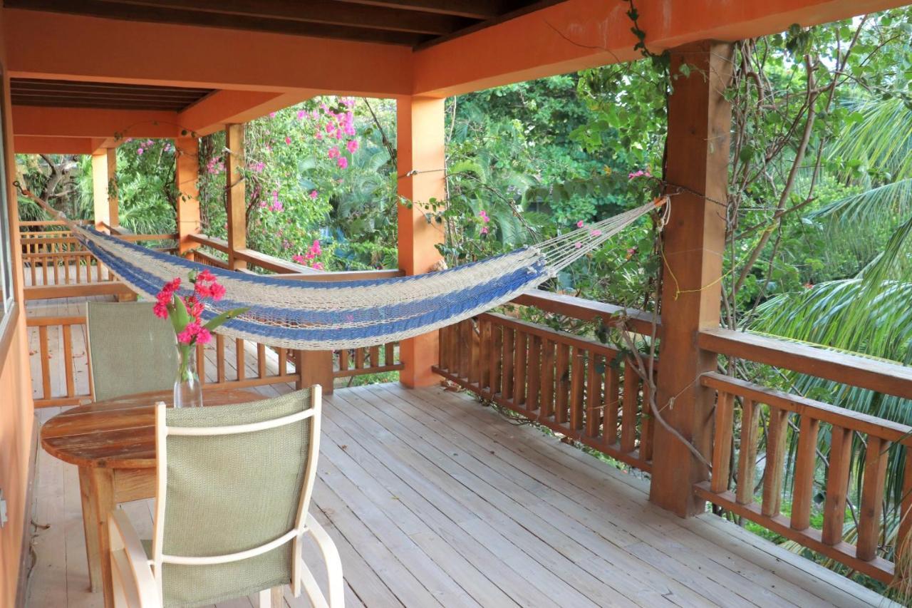 Hotel Posada Seremein ,West Bay ,Roatan Экстерьер фото