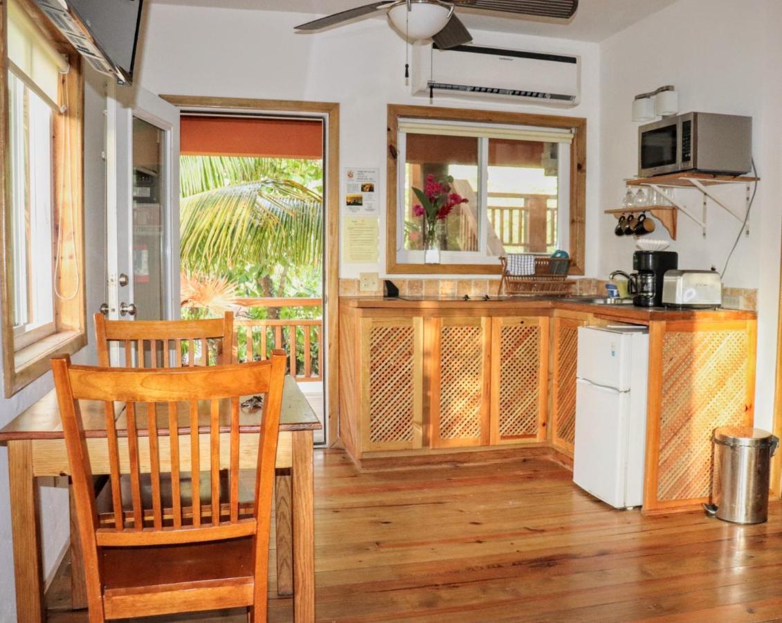 Hotel Posada Seremein ,West Bay ,Roatan Экстерьер фото