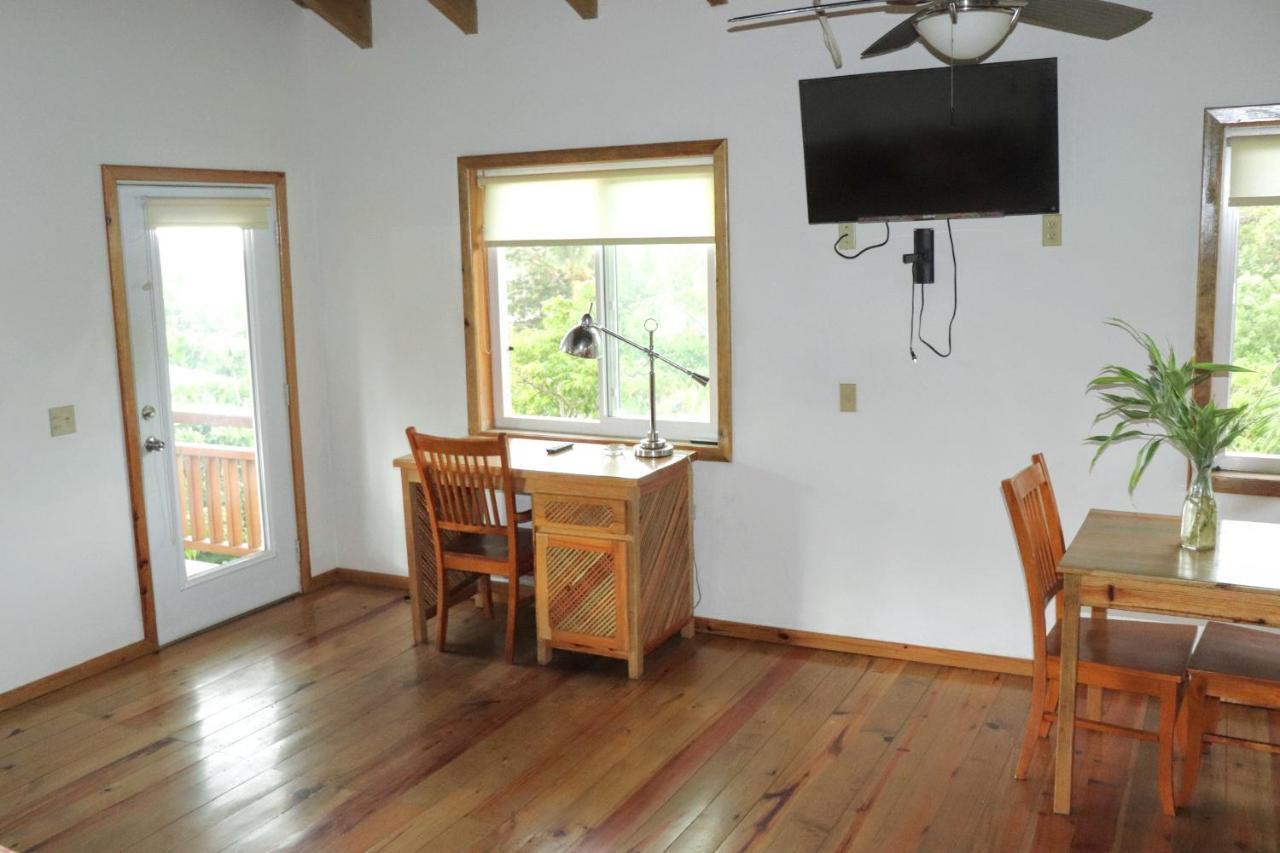 Hotel Posada Seremein ,West Bay ,Roatan Экстерьер фото