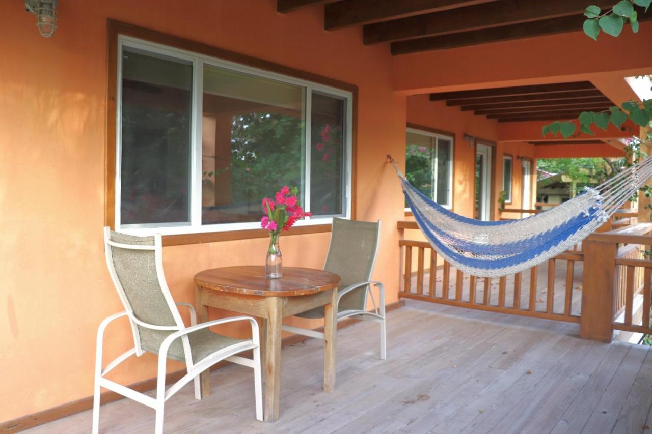 Hotel Posada Seremein ,West Bay ,Roatan Экстерьер фото