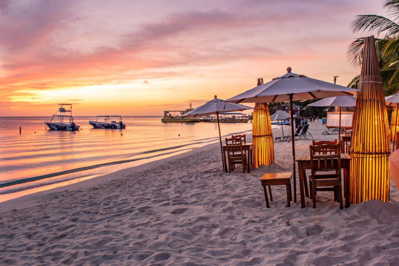 Hotel Posada Seremein ,West Bay ,Roatan Экстерьер фото