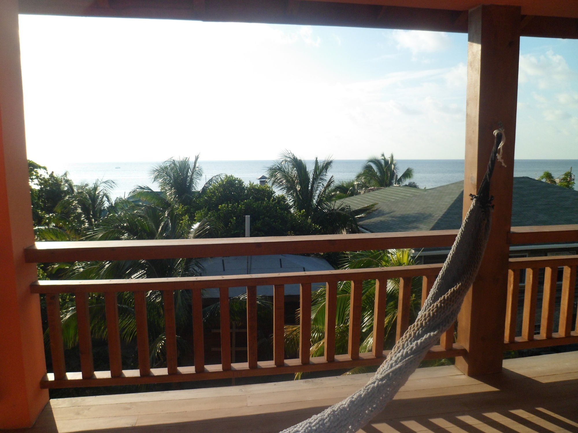 Hotel Posada Seremein ,West Bay ,Roatan Экстерьер фото