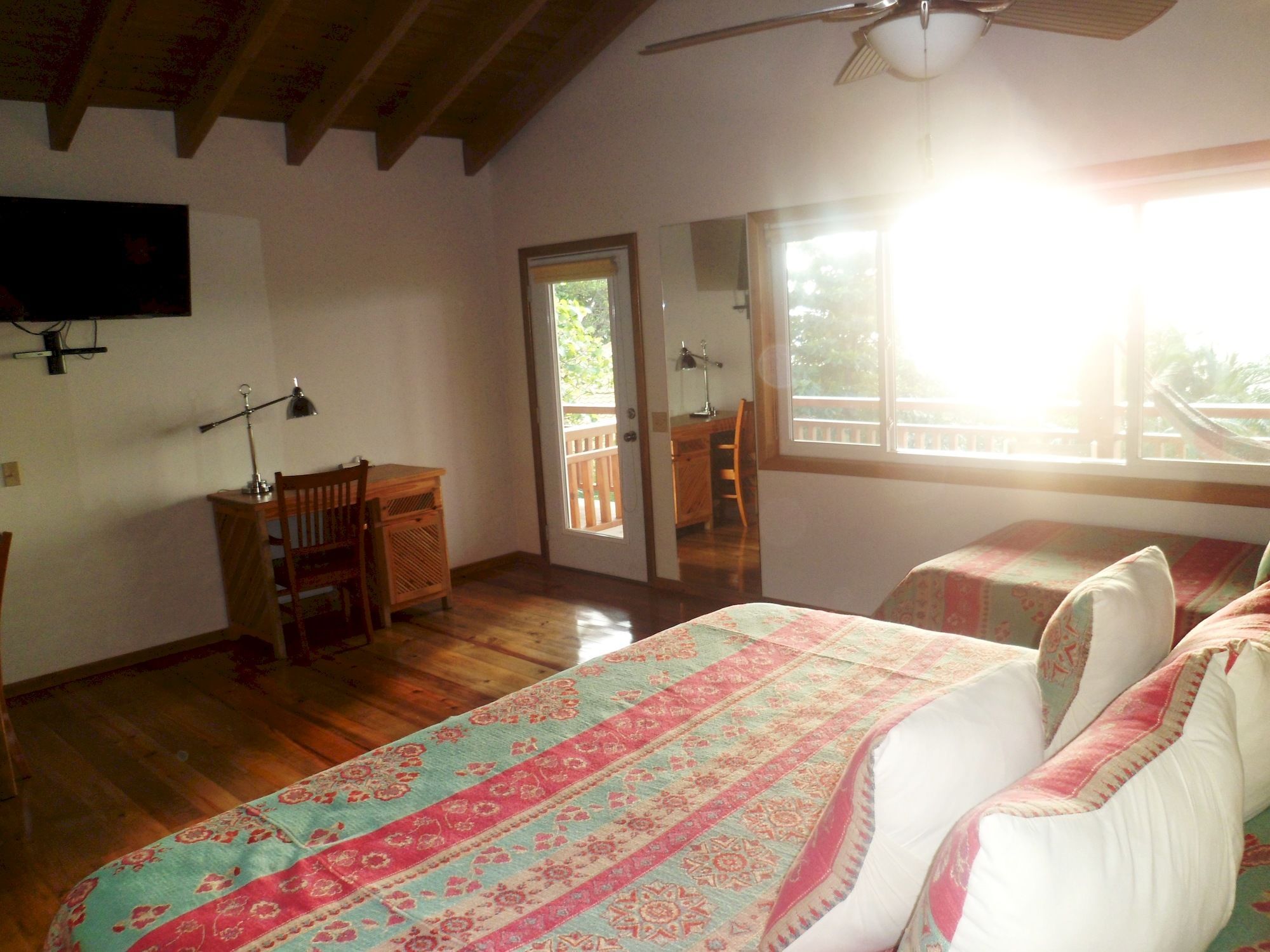 Hotel Posada Seremein ,West Bay ,Roatan Экстерьер фото